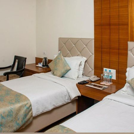 Hotel Meadows Varanasi Eksteriør billede