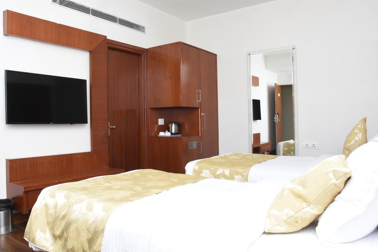 Hotel Meadows Varanasi Eksteriør billede