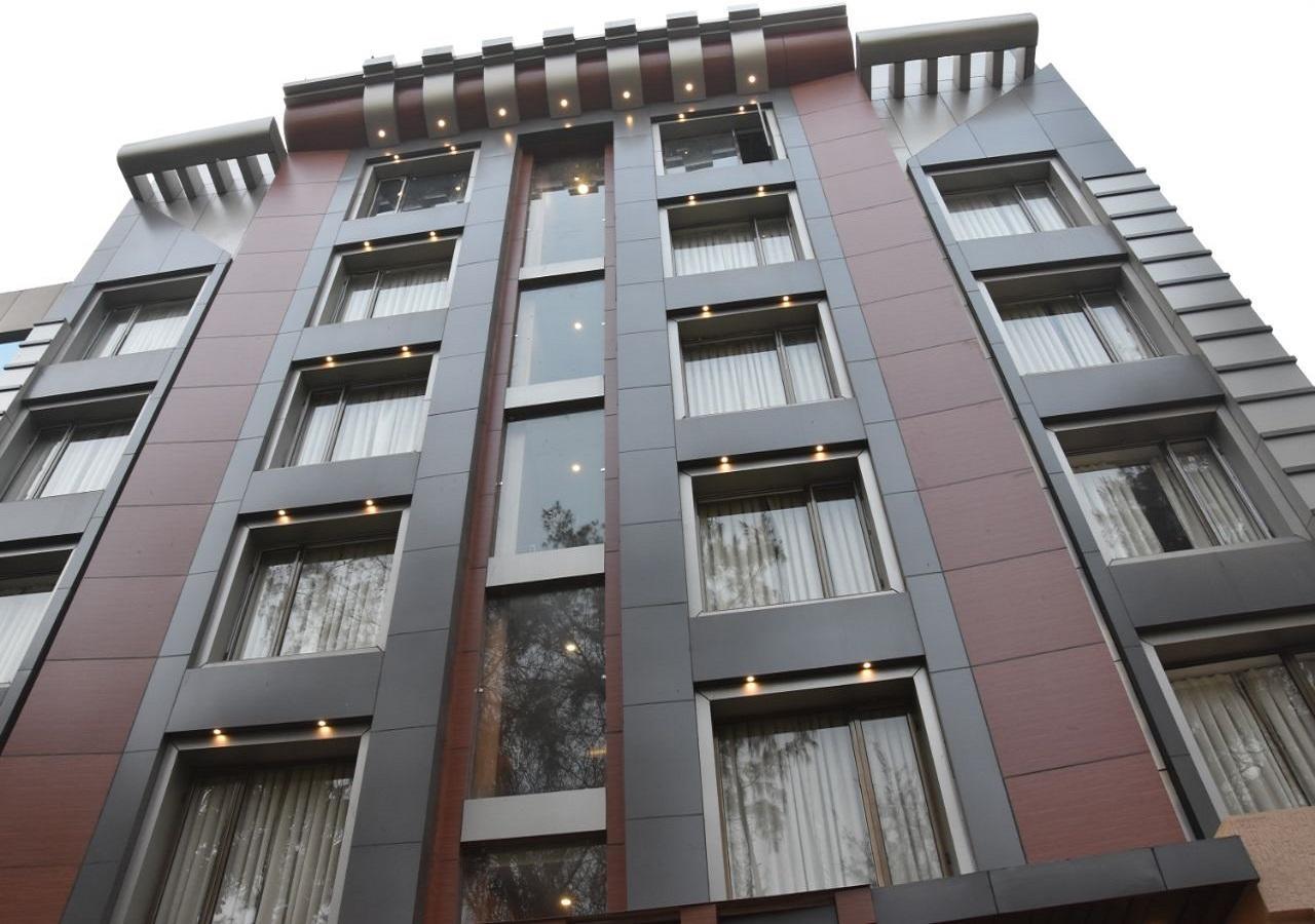 Hotel Meadows Varanasi Eksteriør billede